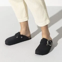 Birkenstock Boston Big Buckle Nubuck Leather Black 14 Birkenstock Boston Big Buckle Nubuck Leather Black -Birkenstock 1016995 f closeup f