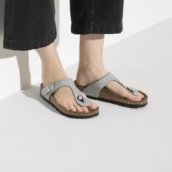 Birkenstock Gizeh Birko-Flor Patent 14 Birkenstock Gizeh Birko-Flor Patent -Birkenstock 1020171 f closeup f
