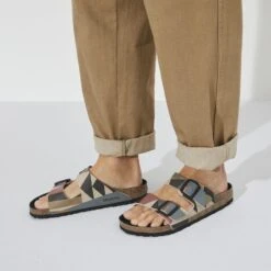 Birkenstock Arizona Birko-Flor Nubuck 15 Birkenstock Arizona Birko-Flor Nubuck -Birkenstock 1023427 f closeup m