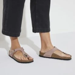 Birkenstock Gizeh Nubuck Leather -Birkenstock 1024024 f closeup f